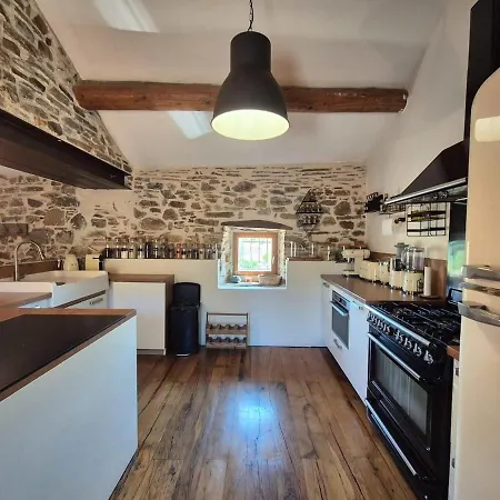9 Pers, Jacuzzi Parc Regional Languedoc Proche Roquebrun *